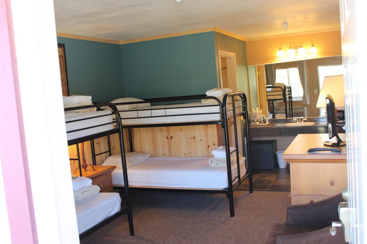 Whitney Portal Hotel And Hostel Lone Pine Exteriör bild